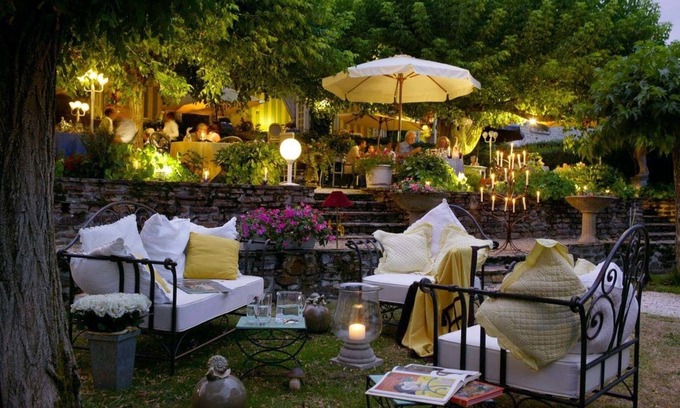 Saint-Saud-Lacoussiere Hotel | Hostellerie Saint Jacques