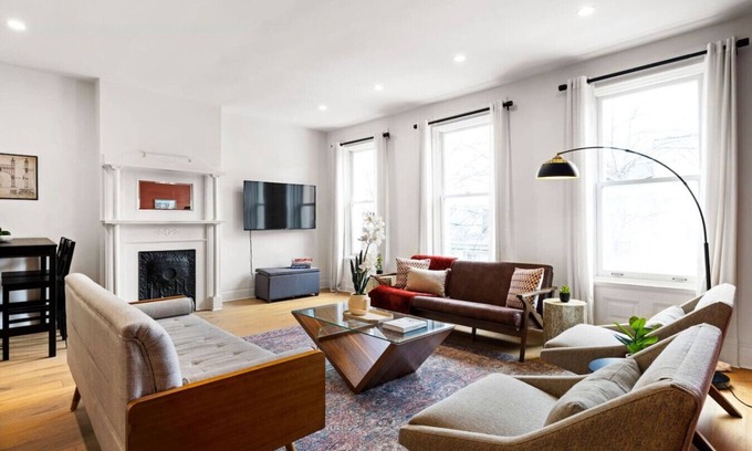 Pittsburgh Apartment | ★HostWise Stays★ Exposed Beams, Modern Vintage War Streets Charmer!