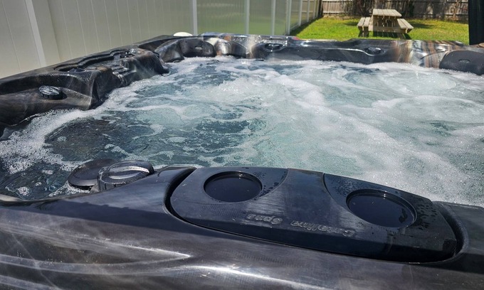 Myrtle Beach House | Hot tub & Beach House One Block To The Beach