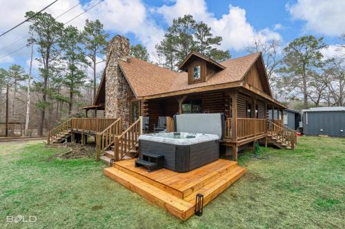 Shreveport House | Hot Tub, Emerald Isle Log Cabin, Lake Front
