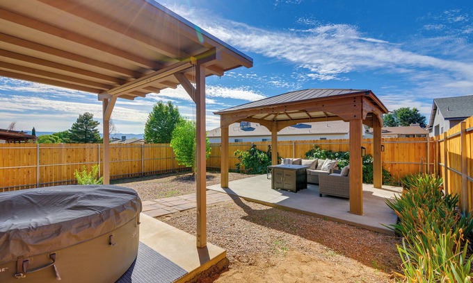 Prescott Valley Units House | Hot Tub & Fire Pit: Prescott Valley Retreat!