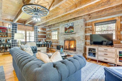 Cherokee House | Hot Tub, Fire Pit and Creek Access Whittier Cabin!