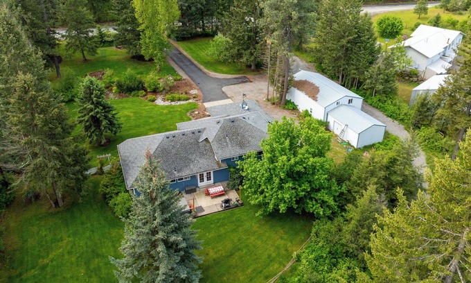 Hayden House | Hot Tub, Game & Arcade Room, Playground