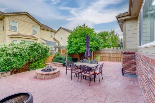 Aurora House | Hot Tub, Home Gym, Game Room Spacious Aurora Home