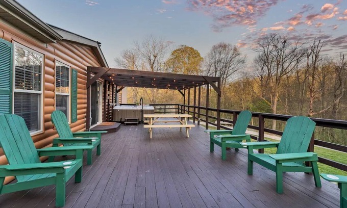 Leitchfield Cottage | Hot Tub, Large game area, steps from the river
