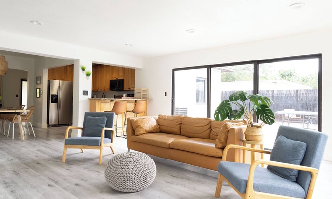 Coral Terrace House | Hot tub | Minigolf | 10 ppl | BBQ