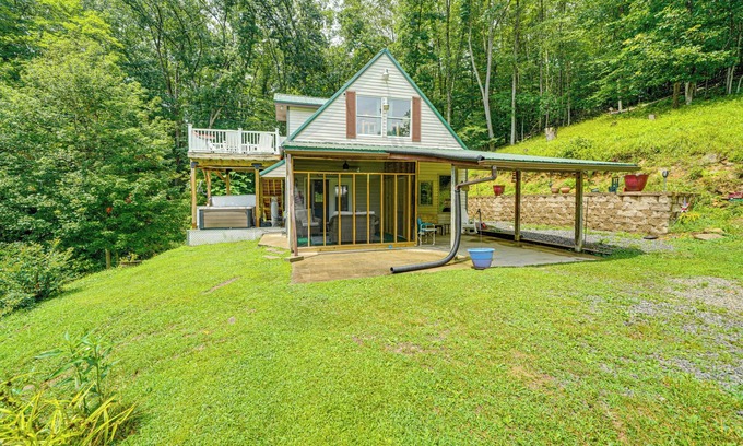 Adrian House | Hot Tub + Pet Friendly: Quiet French Creek Getaway