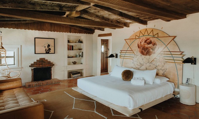 Old Town House | Hot Tub + Pool! Cactus Suite at The Desert Compass