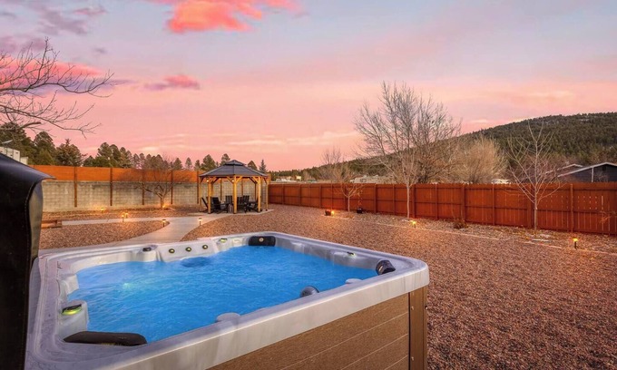 Williams House | Hot Tub Pool Table Bocce Court Mountain Views