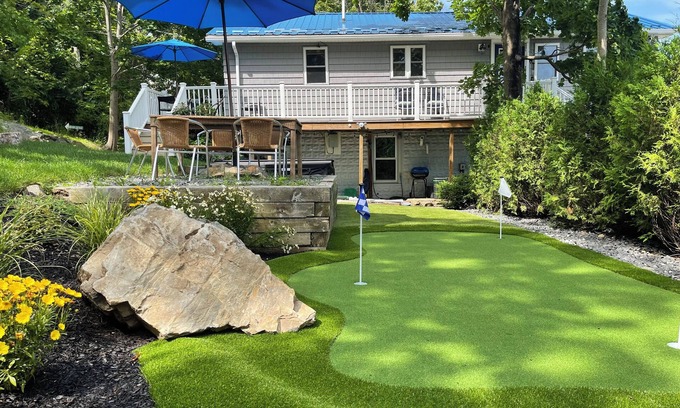 Ogunquit House | Hot Tub, Putting Green, 5 min walk to the beach, shops & restaurants.