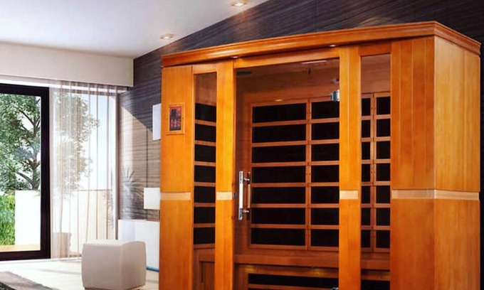 Picton House | Hot Tub + Sauna on Acreage in the center of Prince Edward County