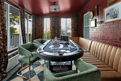 Frankfort House | Hot Tubpoker Roomespresso3 Mi To Buffalo Trace