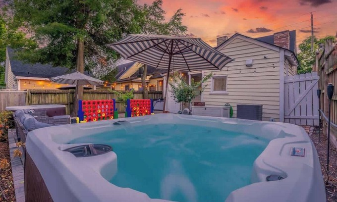 Eastside Cottage | Hot Tubs + DT Duplex + Two Blocks off Forsyth Park