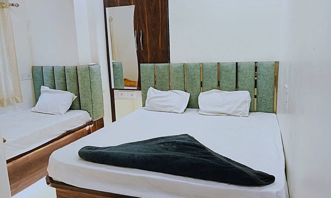 Ujjain Hotel | Hotel Aagman Palace - Near Mahakal Temple