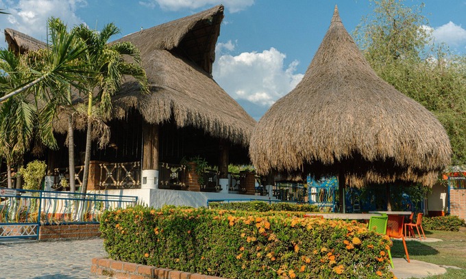 Santa Fe de Antioquia Hotel | Hotel Acuarela del Rio