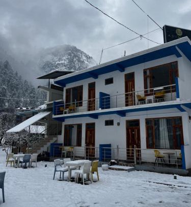 Kasol Hotel | Hotel Adinova