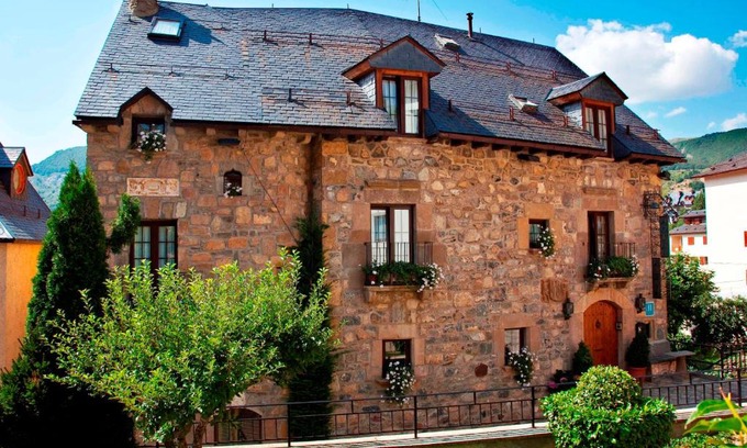 Sallent de Gallego Hotel | Hotel Almud