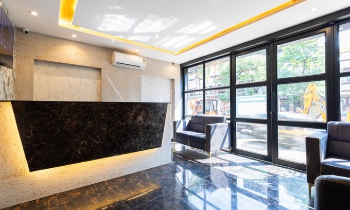Borivali West Cabin | Hotel Artilla Borivali
