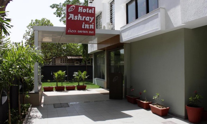 Ahmedabad Hotel | Hotel Ashray Inn