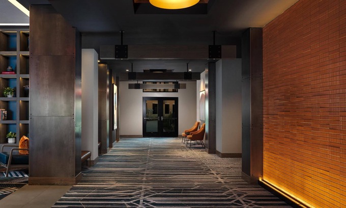 Rogers Hotel | Hotel Avail Rogers, Tapestry Collection By Hilton