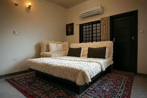 Jabalpur Hotel | Hotel Ayushman Grand