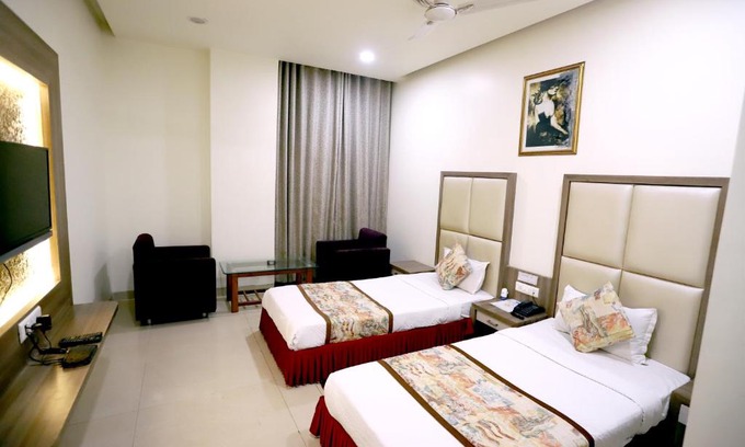 Bhopal Hotel | HOTEL BLUE PEARL