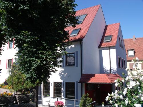 Heidingsfeld Hotel | Hotel Brehm