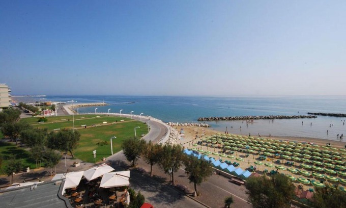 Pesaro Hotel | Hotel Bristol