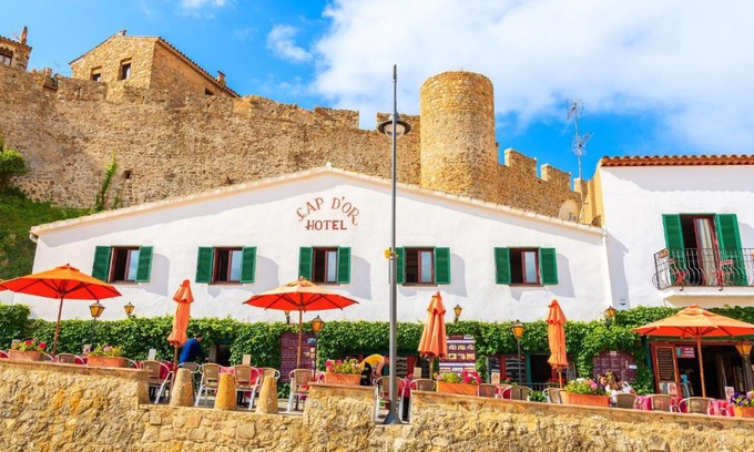 Tossa de Mar Hotel | Hotel Cap d'Or - Children only from 16 years old