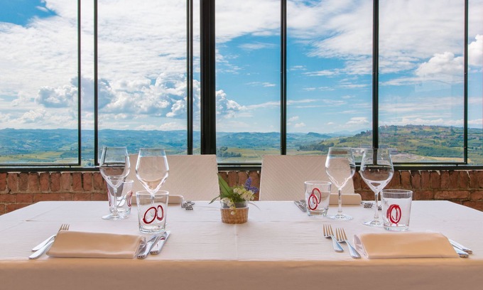 Villa-borgo Hotel | Hotel Castello di Santa Vittoria