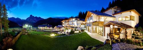 Corvara in Badia Hotel | Hotel Costes