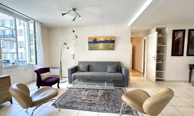 Carabacel Apartment | Hotel des Postes 2 - 2nd floor without elevator