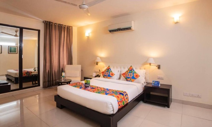 Saket Hotel | Hotel Diamond Tree