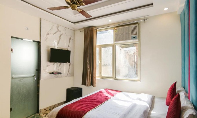 Paharganj Hotel | Hotel Double R - Couple Freindly