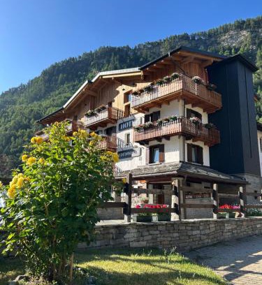 Pre-Saint-Didier Hotel | Hotel Edelweiss
