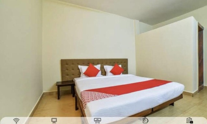 Pernem House | Hotel Empire