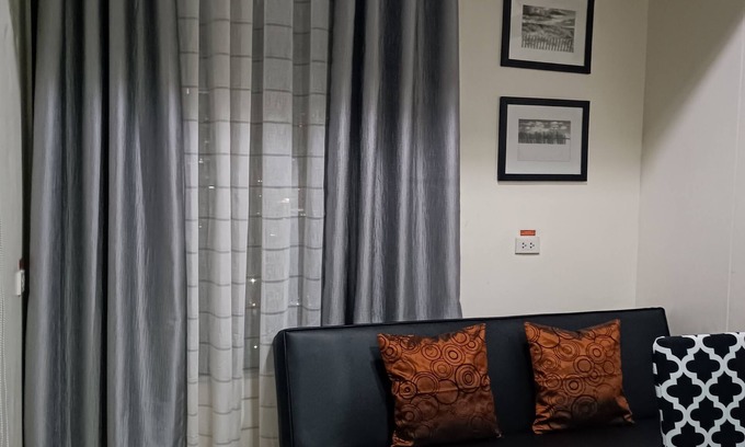 Mabolo Apartment | Hotel feel condo. Few minutes to shopping malls. With pool, gym and jog path.