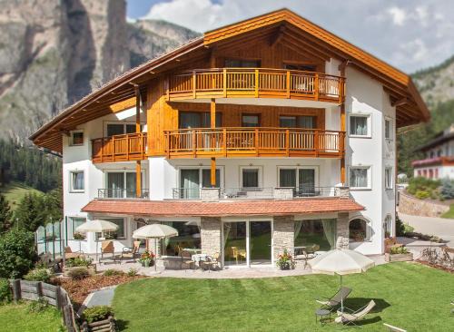 Selva di Val Gardena Hotel | Hotel Garni Aghel