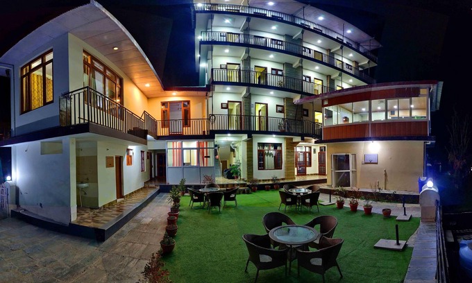 McLeod Ganj Hotel | Hotel Harmony Blue Mcleodganj, Dharamshala