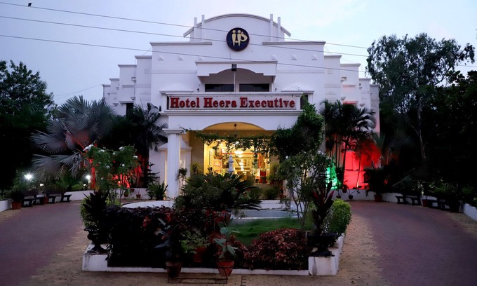 Nandurbar Hotel | Hotel Heera Excutive