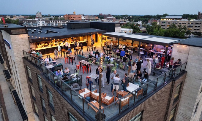 Traverse City Hotel | Hotel Indigo Traverse City by IHG