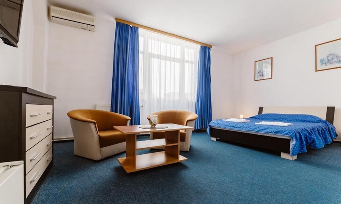 Tirnaveni Hotel | Hotel Iris