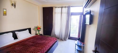 Chittaranjan Apartment | Hotel Jagannath In Chittaranjan Park