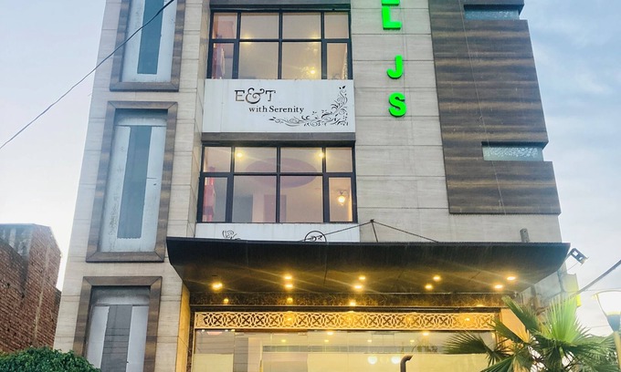 Dera Bassi Hotel | Hotel JS