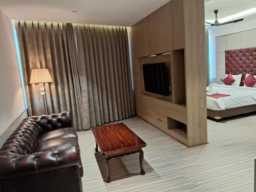 Bajoral Khurd Hotel | Hotel k11