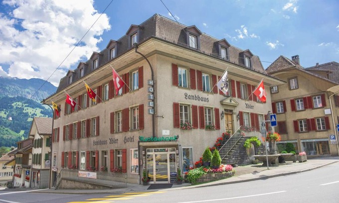 Frutigen Hotel | Hotel Landhaus Adler