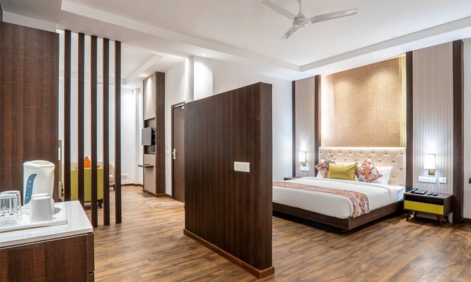 Tehri Hotel | Hotel Le ROI Lake View koti