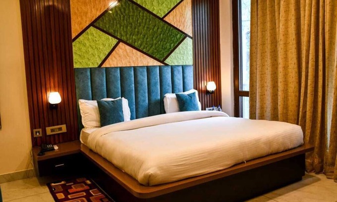 Lansdowne Hotel | Hotel Leosh Lansdwone