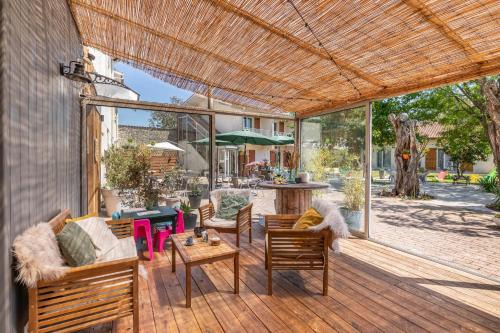 Queyrac Hotel | Hotel Les Vieux Acacias