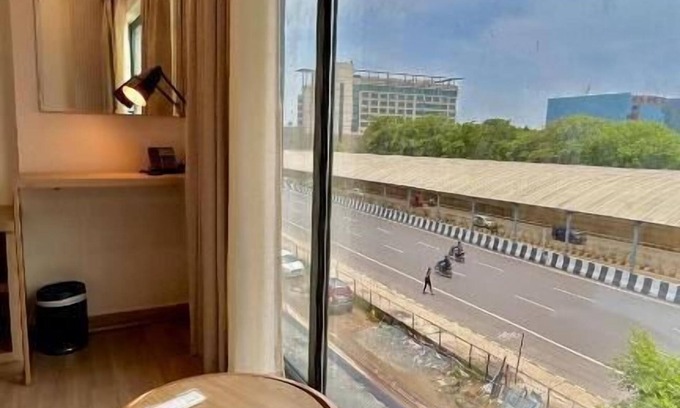South City I Hotel | Hotel Limon Near Sector 29, Gurgaon